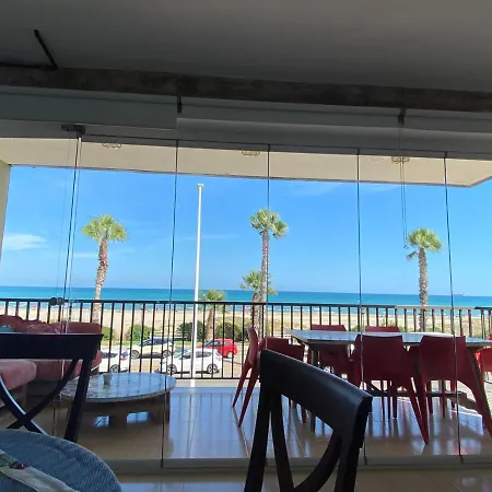 Frente Al Mar